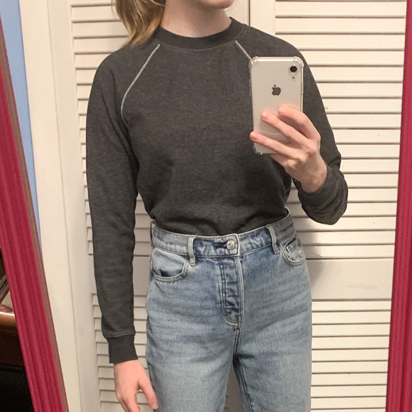 Forever 21 gray crew neck sweater - Picture 1 of 2